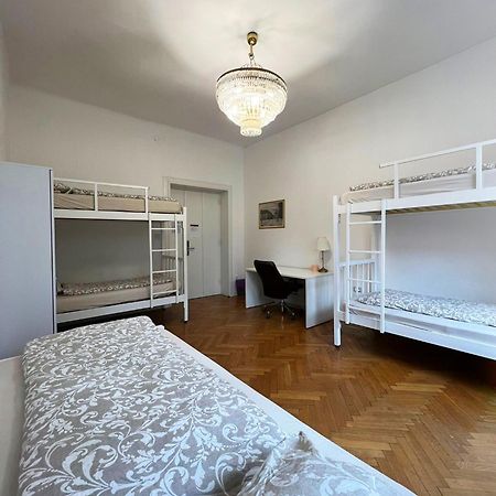 Rooms Miklosiceva Ljubljana Bagian luar foto