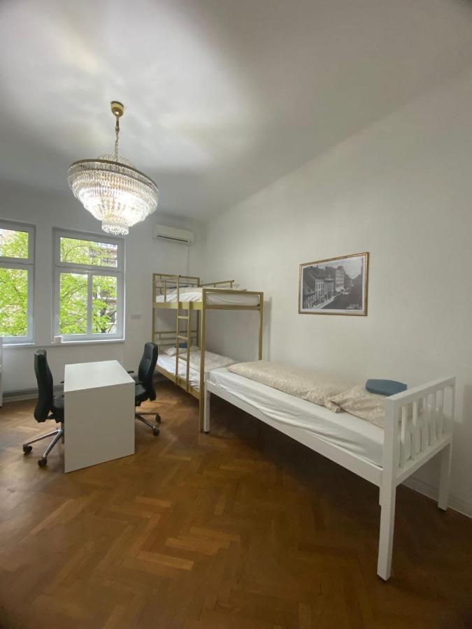 Rooms Miklosiceva Ljubljana Bagian luar foto