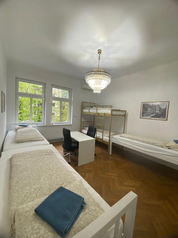 Rooms Miklosiceva Ljubljana Bagian luar foto