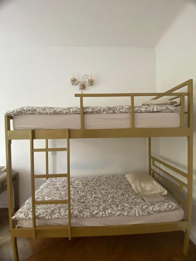 Rooms Miklosiceva Ljubljana Bagian luar foto