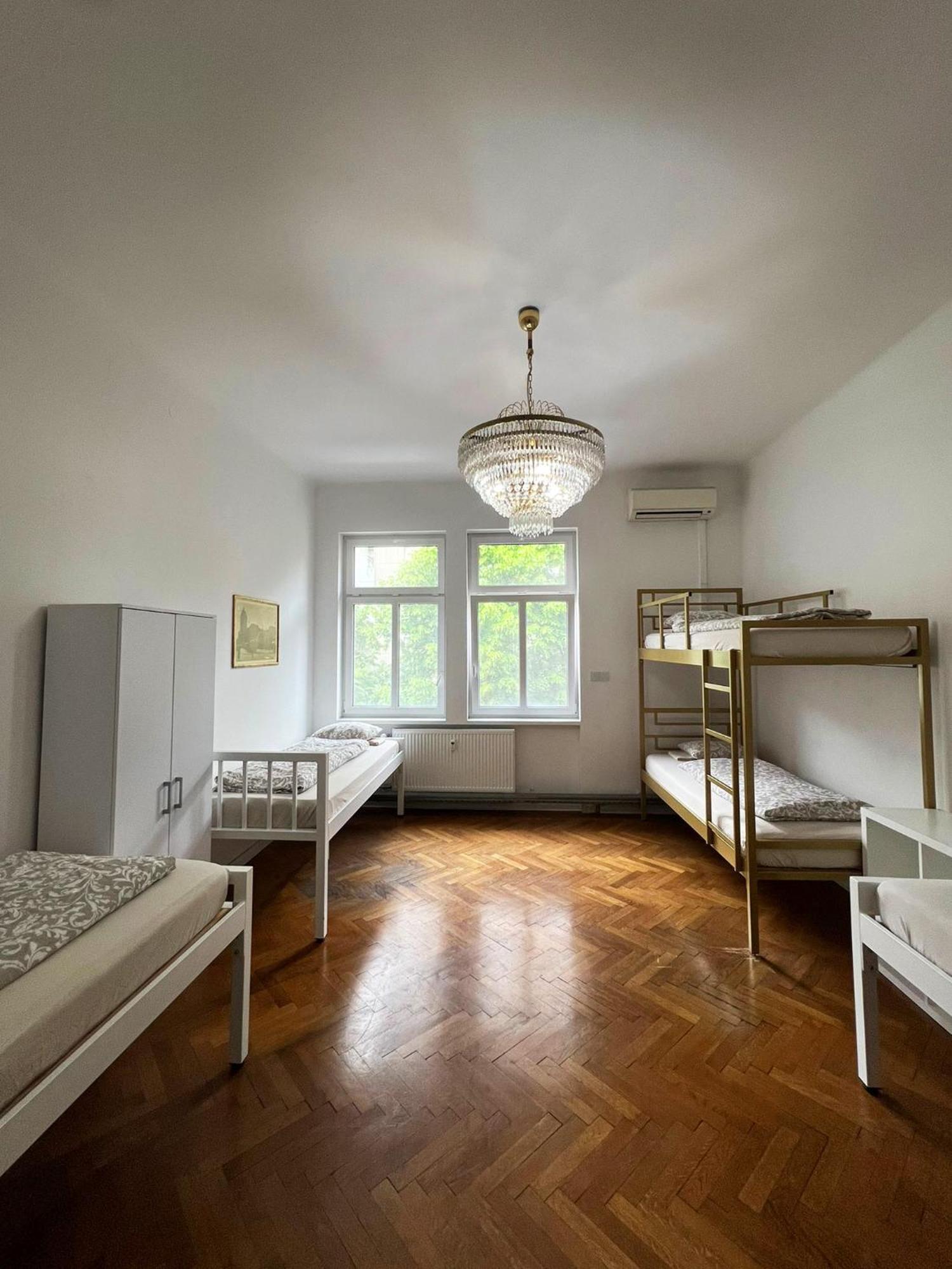 Rooms Miklosiceva Ljubljana Bagian luar foto