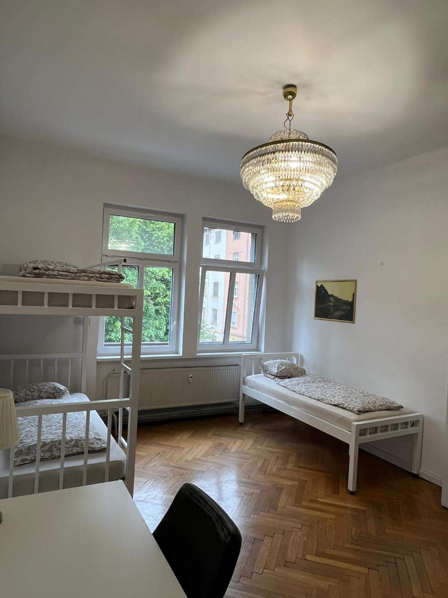 Rooms Miklosiceva Ljubljana Bagian luar foto