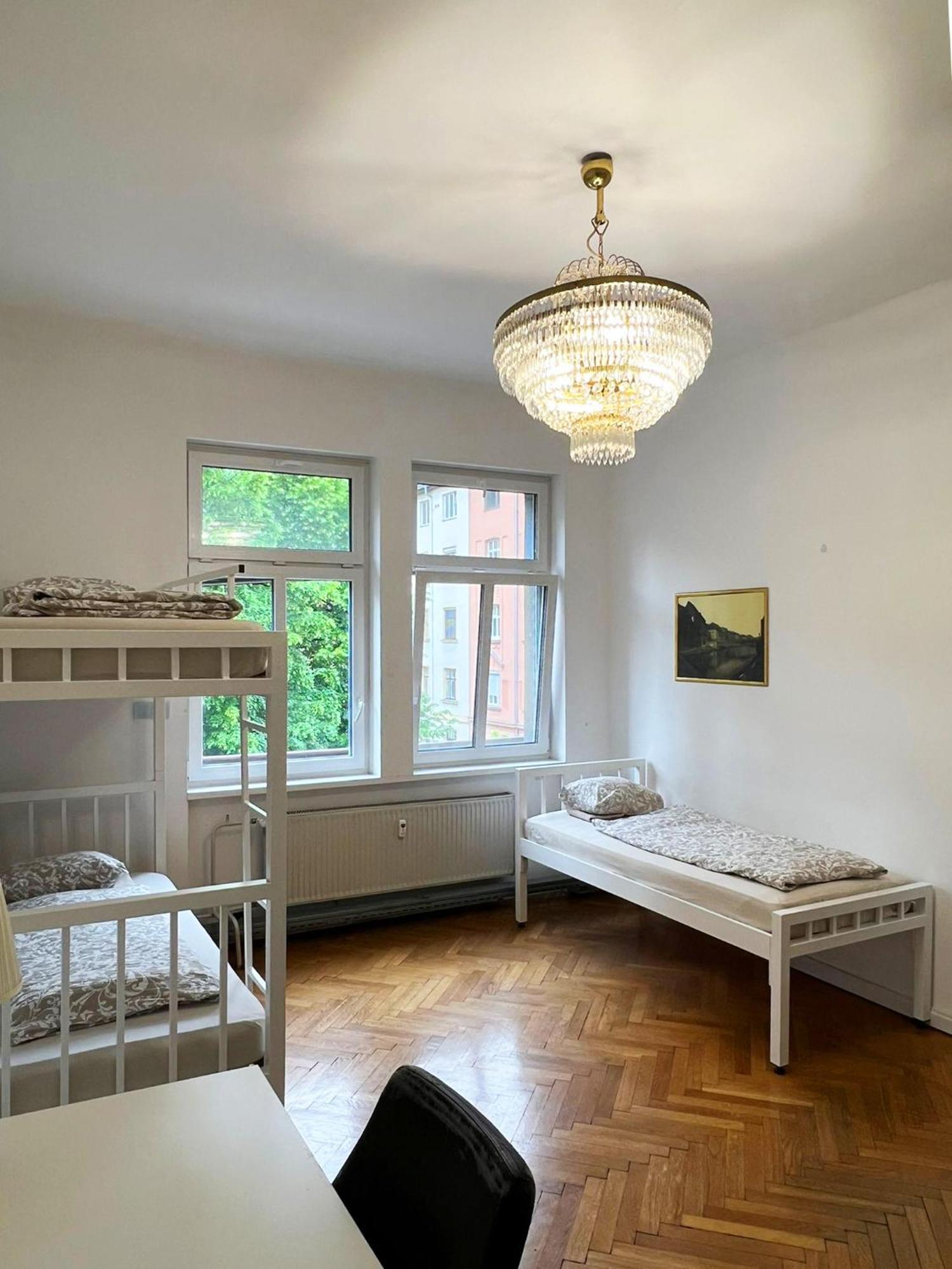 Rooms Miklosiceva Ljubljana Bagian luar foto